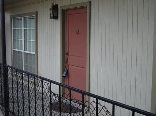 1st image of 2521 Metairie Lawn Dr #303