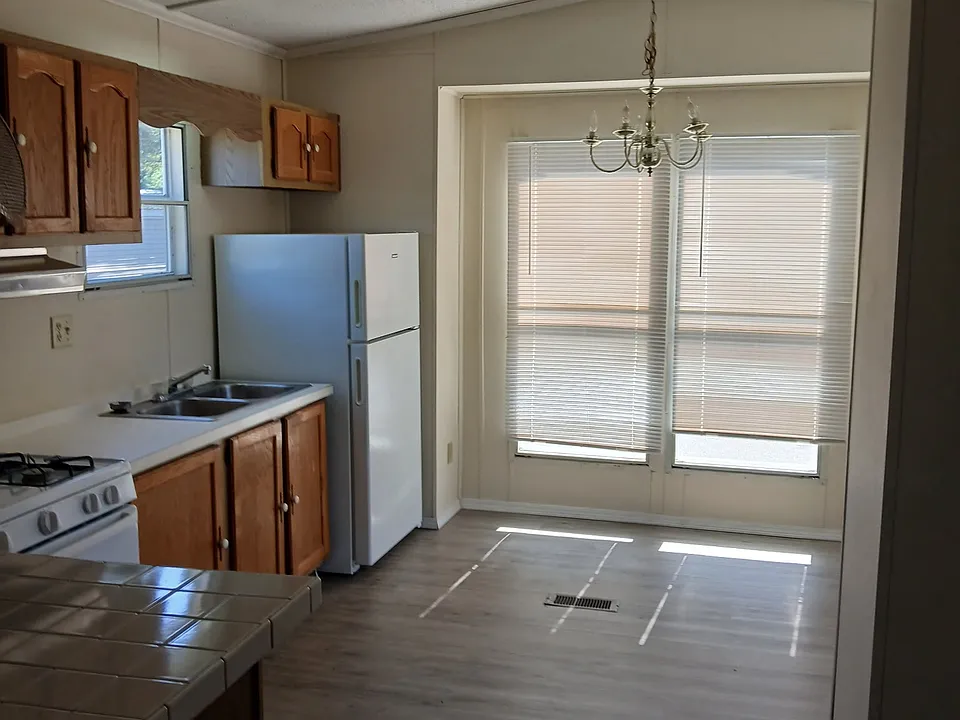 18 Sunrise Village Rd