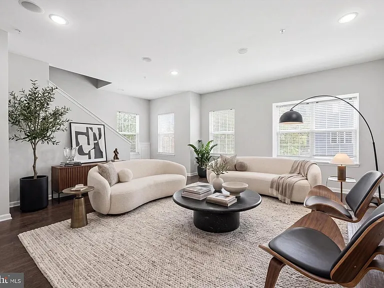 501 S Twin Lakes Blvd — Photo 1