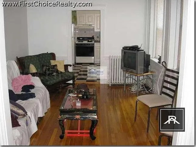 2 bed, 1.0 bath, 900 sqft, $2,900 — Photo 1