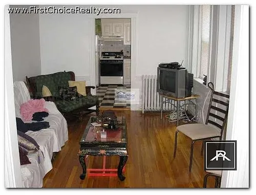 100 Strathmore Rd Photo 1