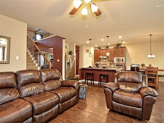 4th image of 3409 Sophora Ct