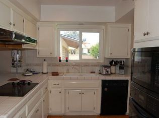 2431 Park Ave, Long Beach, CA 90815