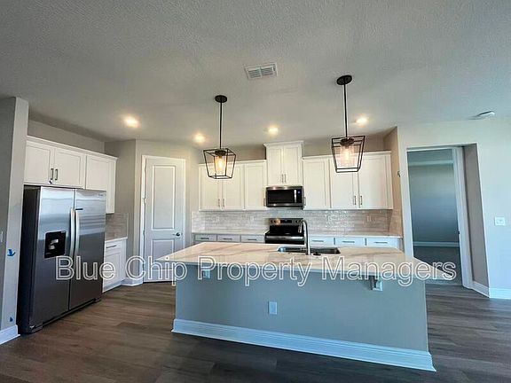 2nd image of 1208 Pampus Dr