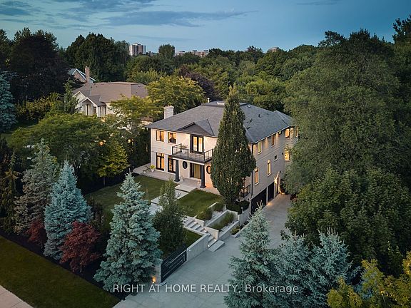 2nd image of 1305 Royal York Rd
