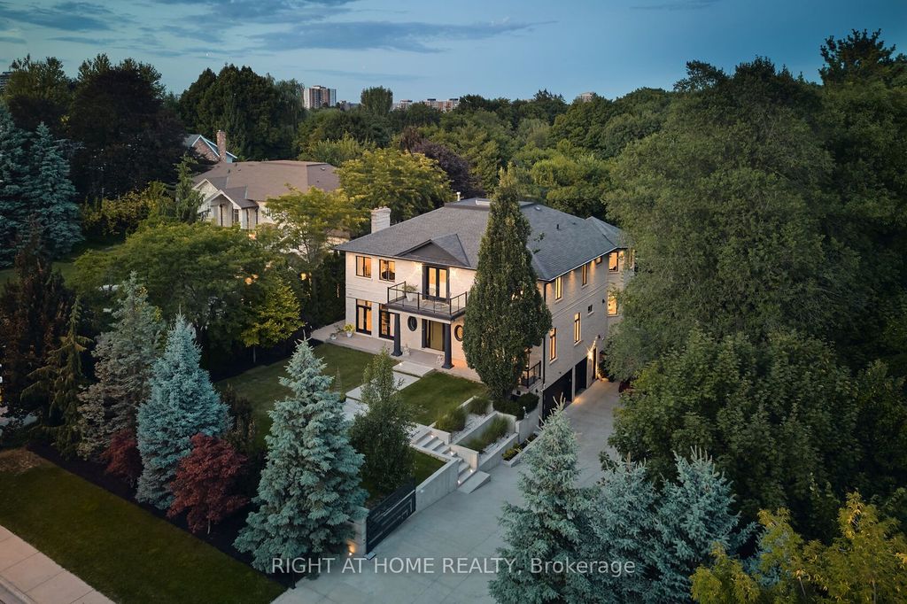 1305 Royal York Rd, Toronto, ON - View 2