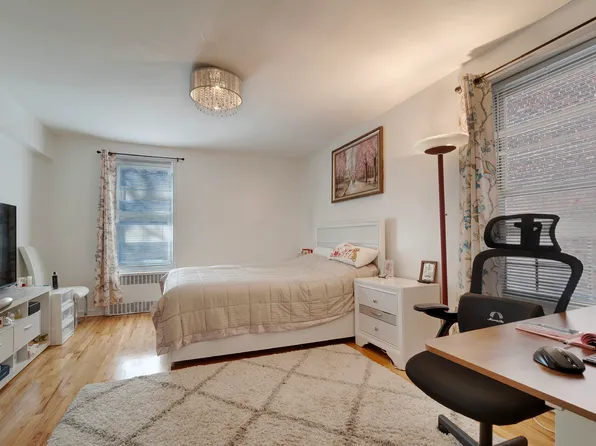 3165 Nostrand Avenue image 7 of 9