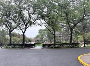 1 Bay Club Dr APT 18L, Bayside, NY 11360