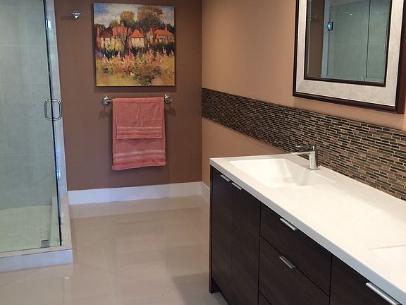 3rd image of 600 Biltmore Way APT 218
