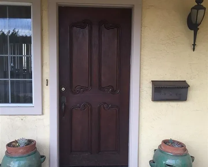 1460 W Oliver Ave — Photo 2