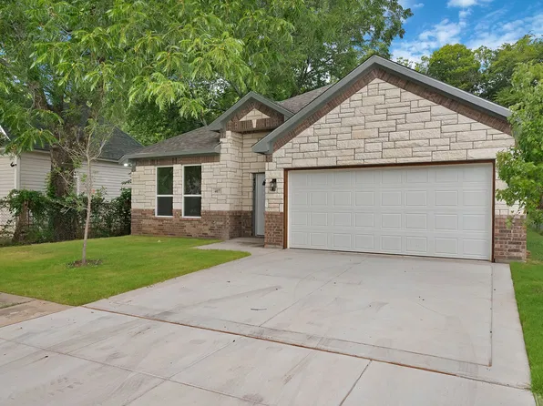 407 E Willingham St, Cleburne, TX 76031