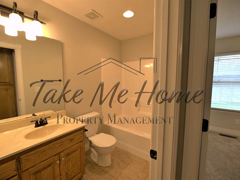 4902 E Farm Road 136 — Photo 10