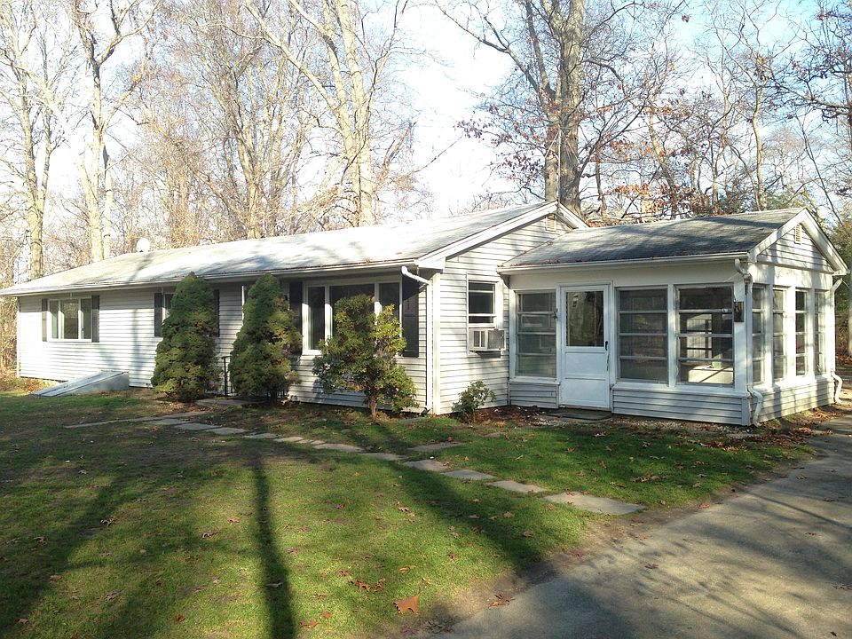 1st image of 16 Dogwood Ave
