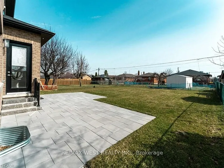 119 Jay St — Photo 35
