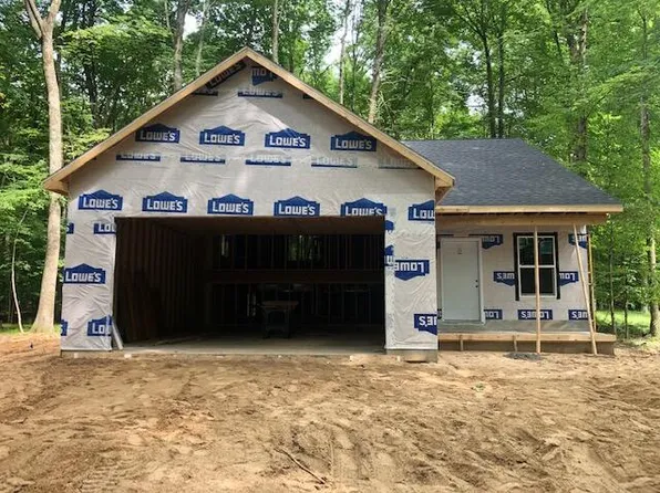 6771 E Four Seasons Dr, Newaygo, MI 49337