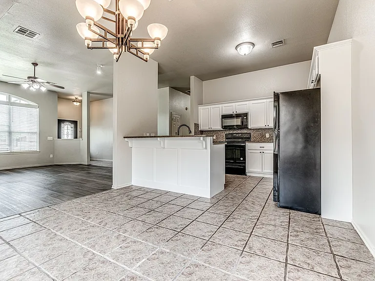 21862 Meadow Mist Ct — Photo 11