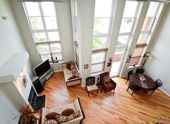 3rd image of 3550 W Montrose Ave Unit 103