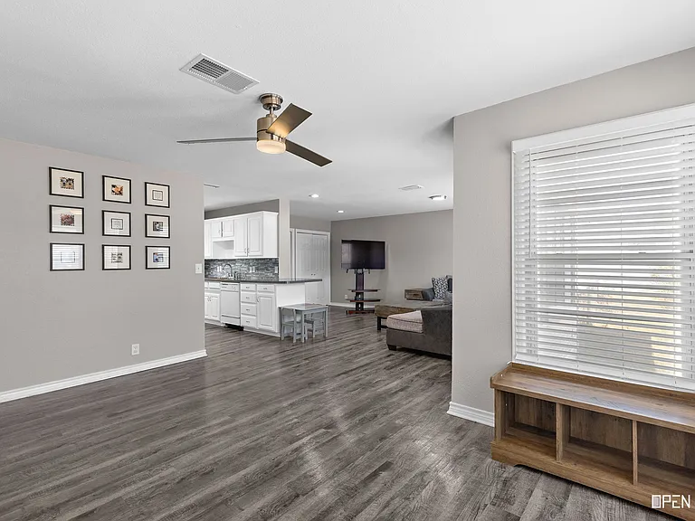 4300 Boren Ave — Photo 11