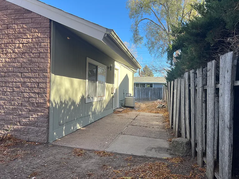 326 25th Avenue Ct #B — Photo 3