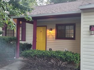 640 Woods Crossing Dr, Indianapolis, IN 46239