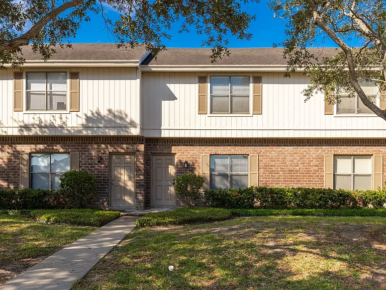 5501 Burnham Dr — Photo 8
