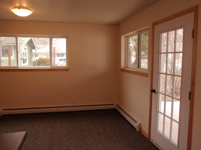 Studio, 1.0 bath, $950 — Photo 4
