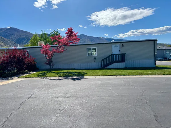 975 E 1175 S Trlr 40, Fruit Heights, UT 84037