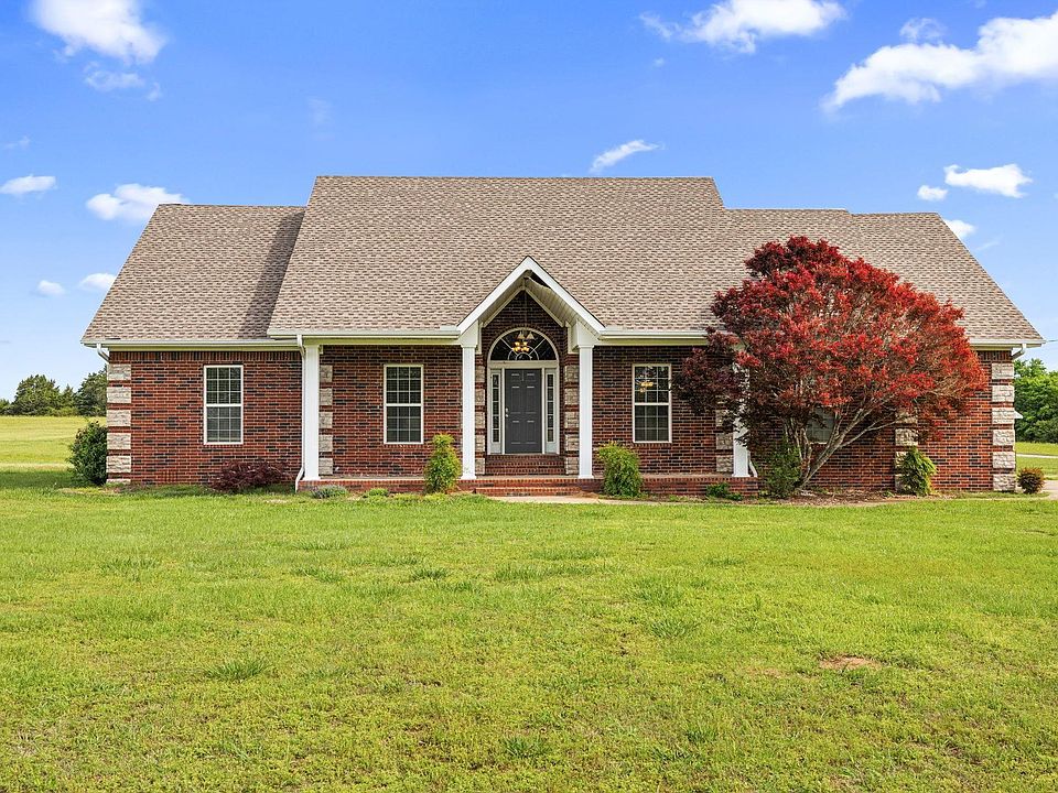 1st image of 608 Webb Hill Rd