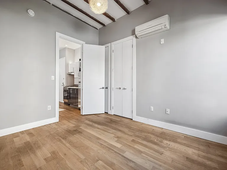 139 Essex St #14A — Photo 10