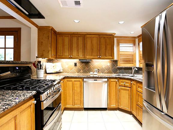 5th image of 2115 Nina Lee Ln