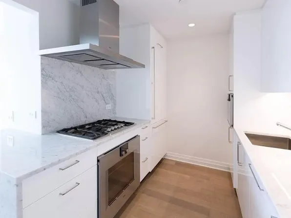 460 West 42nd Street 51H image 3 of 7