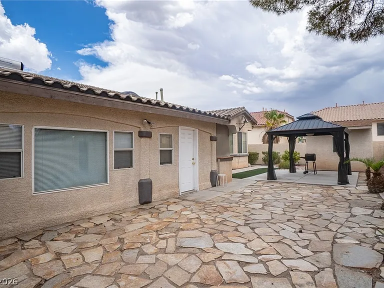 7861 Darby Ave — Photo 40