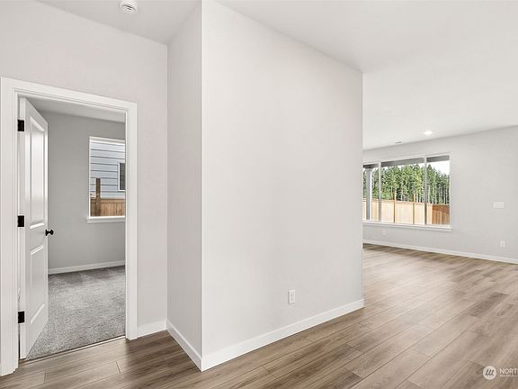 4th image of 11007 43rd Avenue SE #31