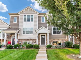 152 Goldenrod Dr, Elgin, IL 60124