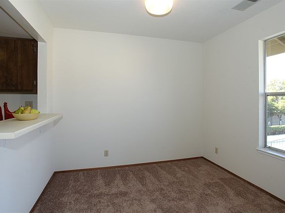 5th image of 74 Las Moradas Cir