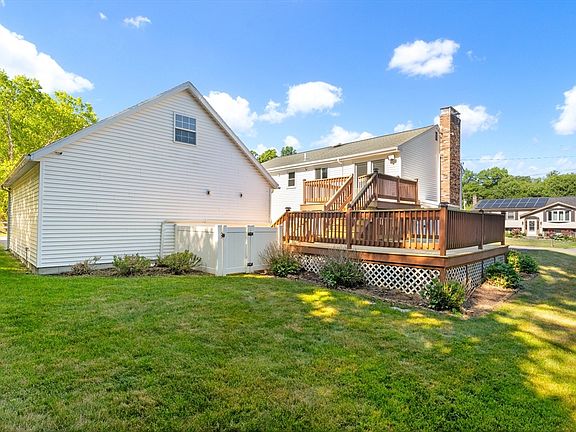2nd image of 13 Oakdale St