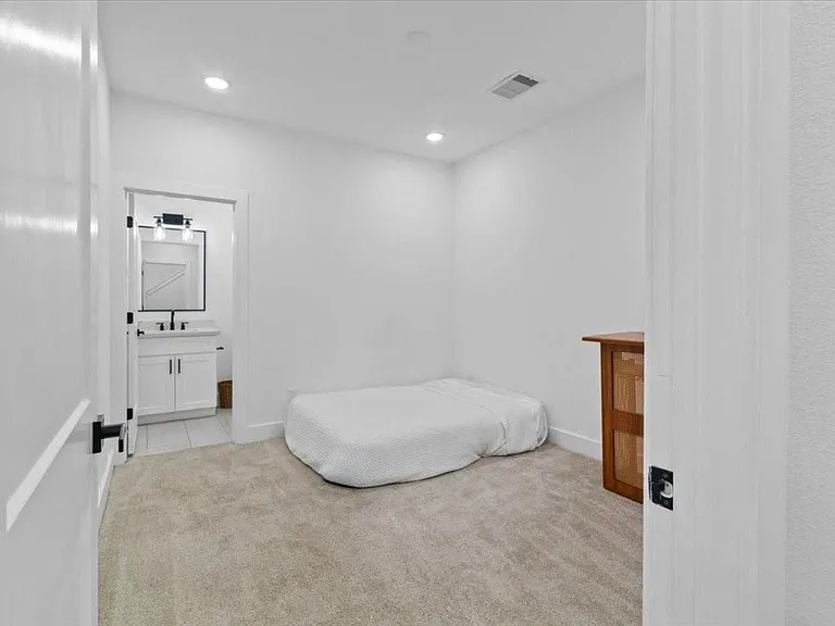 3026 Live Oak St — Photo 22