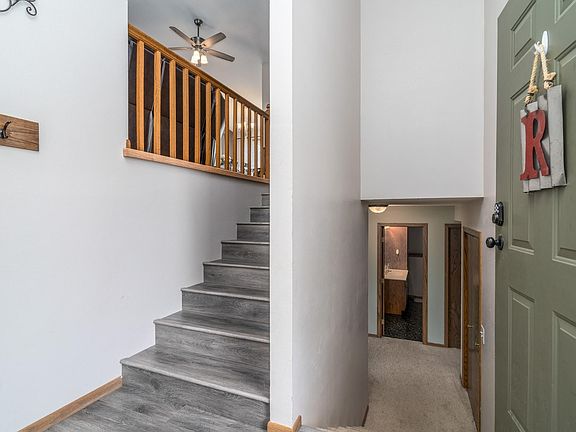 3rd image of 226 Leeward Hills Ln