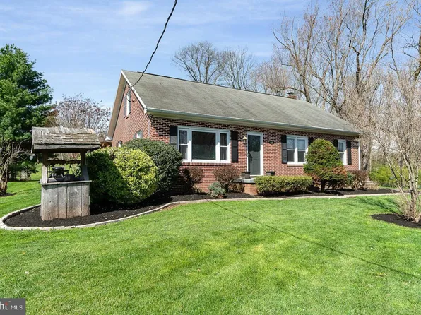 857 White Hall Rd, Littlestown, PA 17340