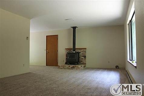 4th image of 855 Tsunami Ln