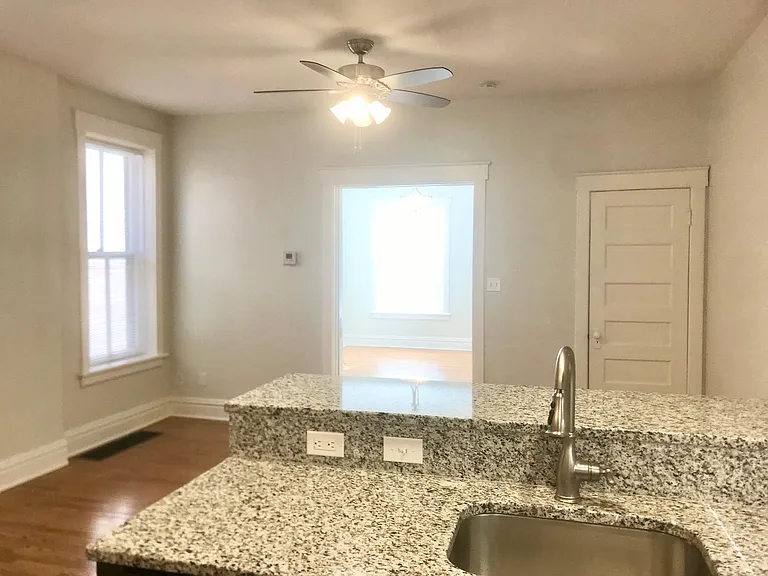 3005 Sidney St #1 — Photo 11