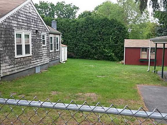 3rd image of 181 Friendship St