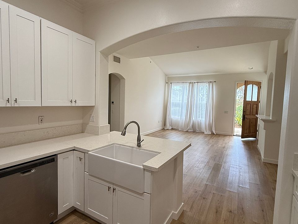 Entire home with freshly painted off eggshell white!