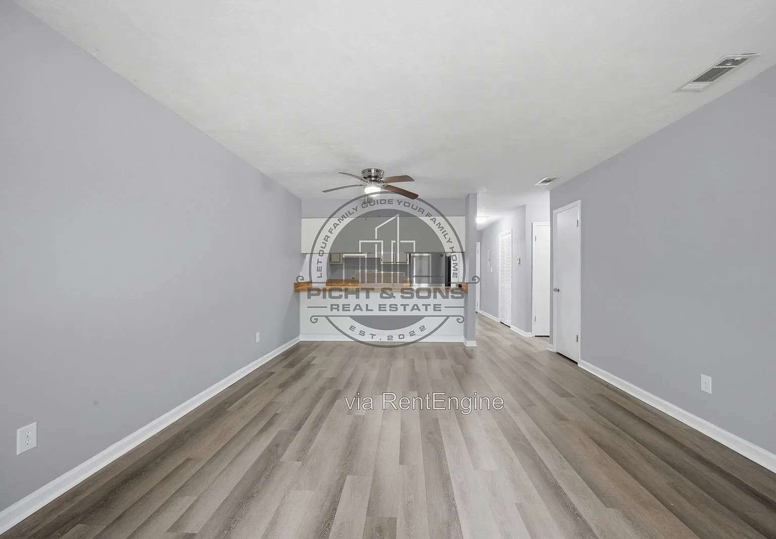 2 bed, 1.0 bath, 877 sqft, $1,200 — Photo 3