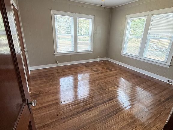 5th image of 211 W Colorado Ave