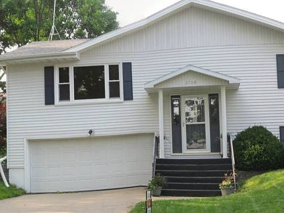 1st image of 2708 Meadowbrook Dr