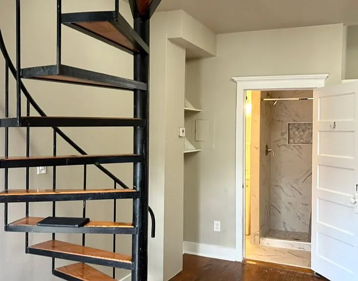915 W 23rd St #D — Photo 3