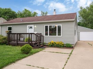 3730 F Ave NE, Cedar Rapids, IA 52402