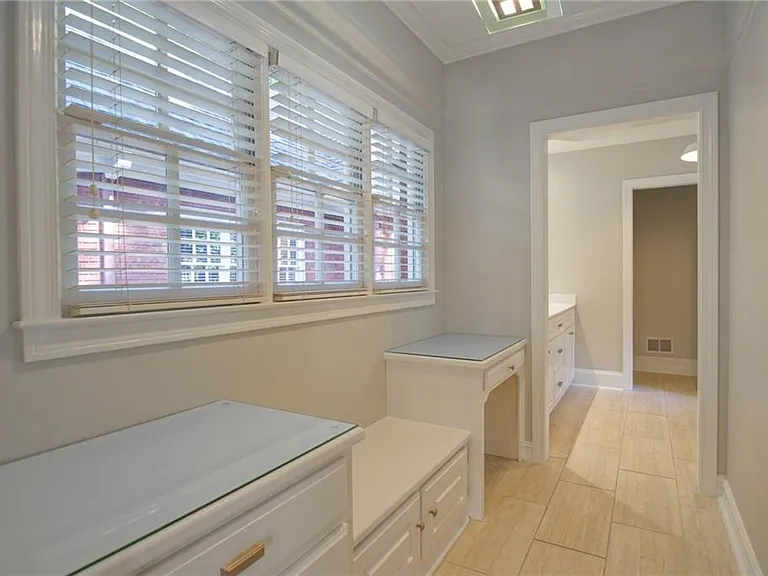 1150 Goodwin Pl — Photo 14