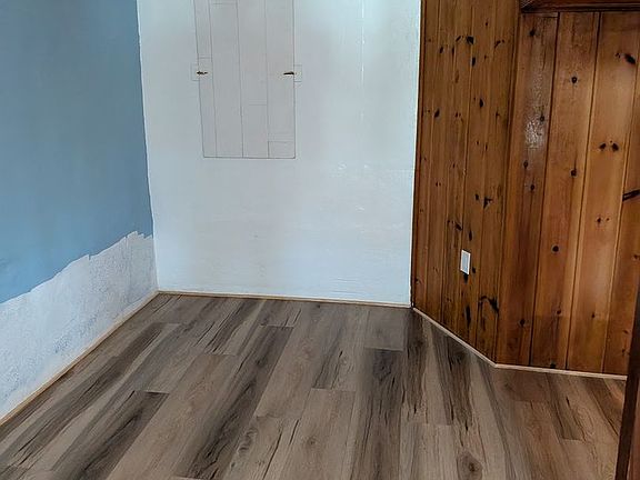 5th image of 8115 Fairview Ave